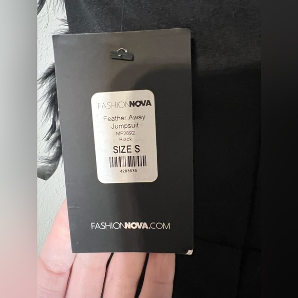 ⭐️NWT Fashion Nova Jumpsuit - Picture 3 of 5